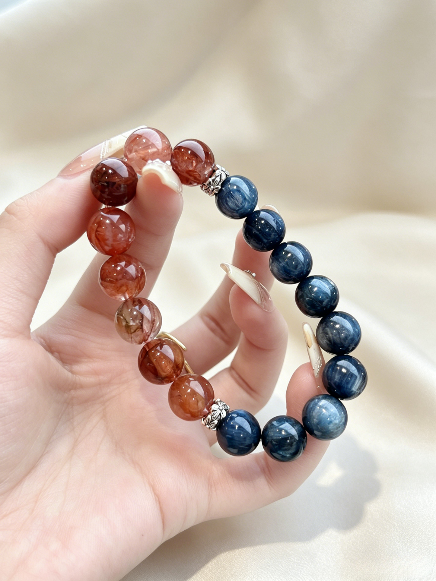 "Crimson Flame & Ocean Plume" — Premium Red Hematoid Quartz & Kyanite Balanced Single-Loop Bracelet